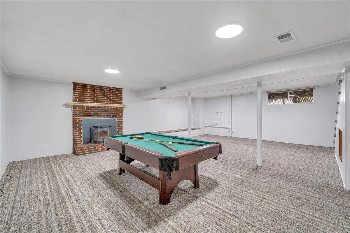 2407 Laura RD NW - Photo 35