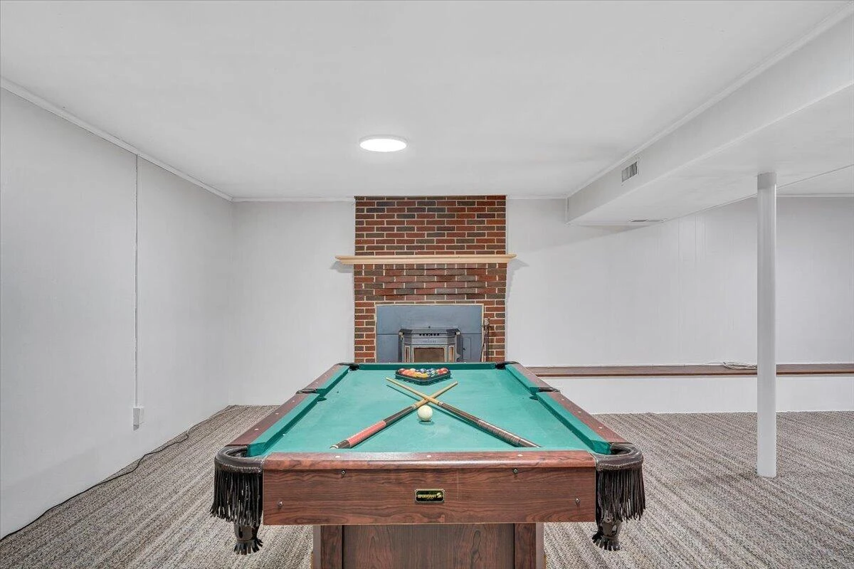 2407 Laura RD NW - Photo 36