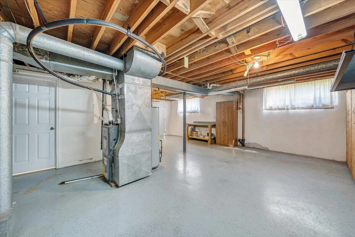 2407 Laura RD NW - Photo 39