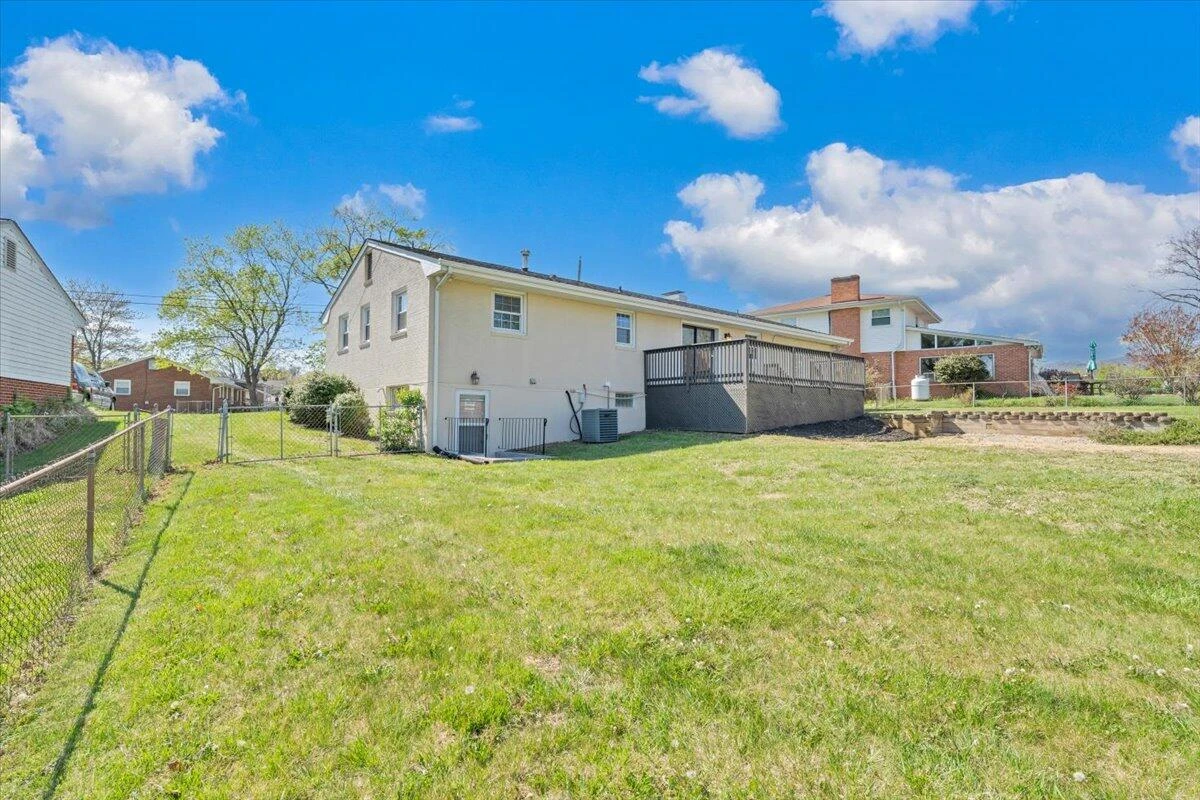 2407 Laura RD NW - Photo 43