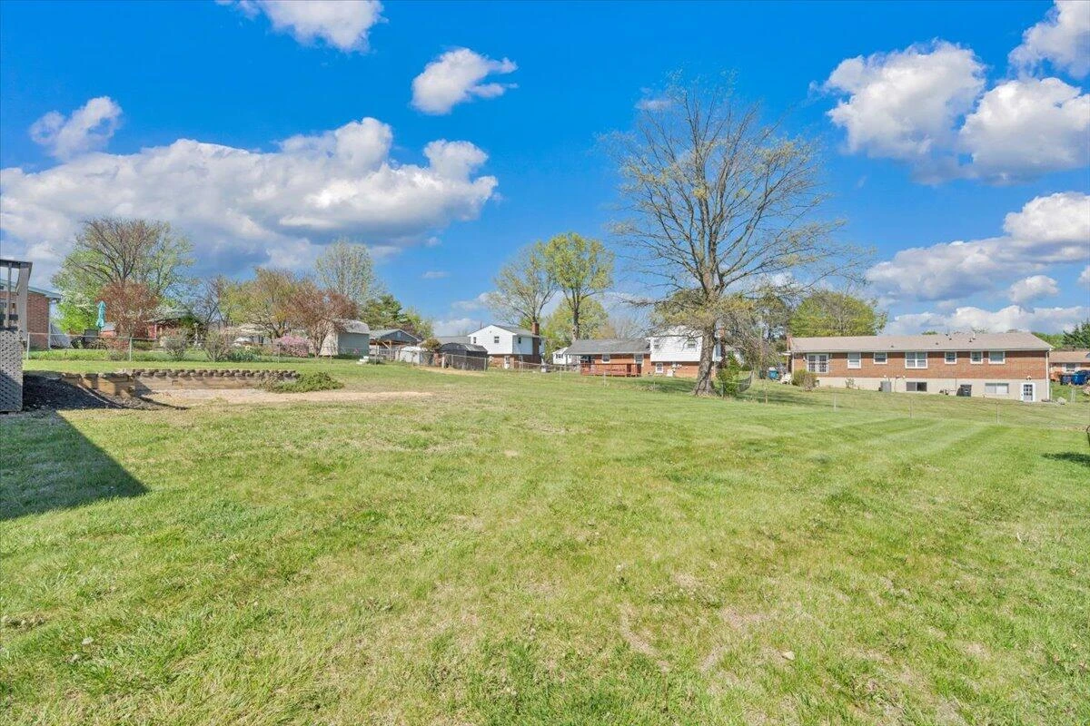 2407 Laura RD NW - Photo 44