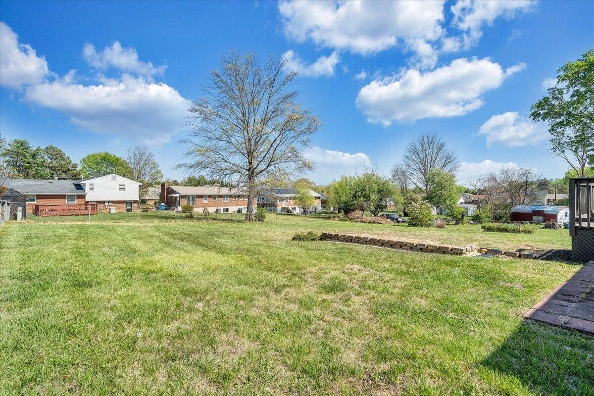 2407 Laura RD NW - Photo 48