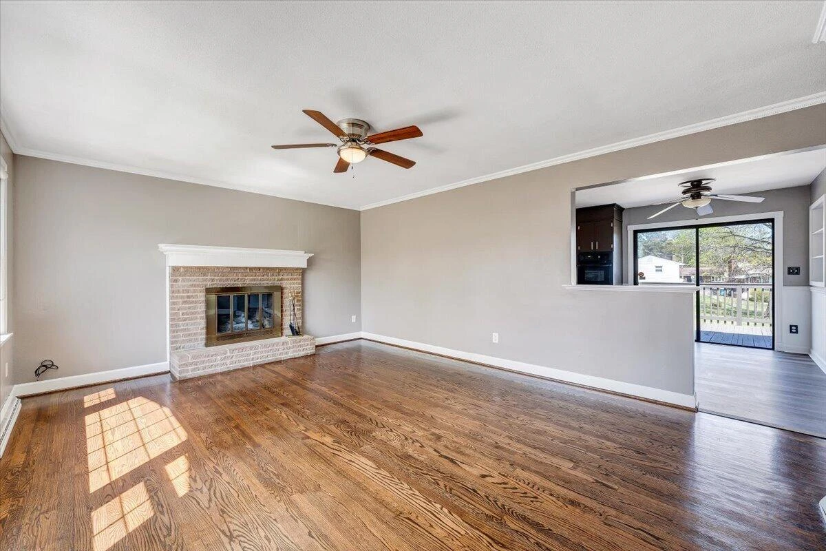 2407 Laura RD NW - Photo 5