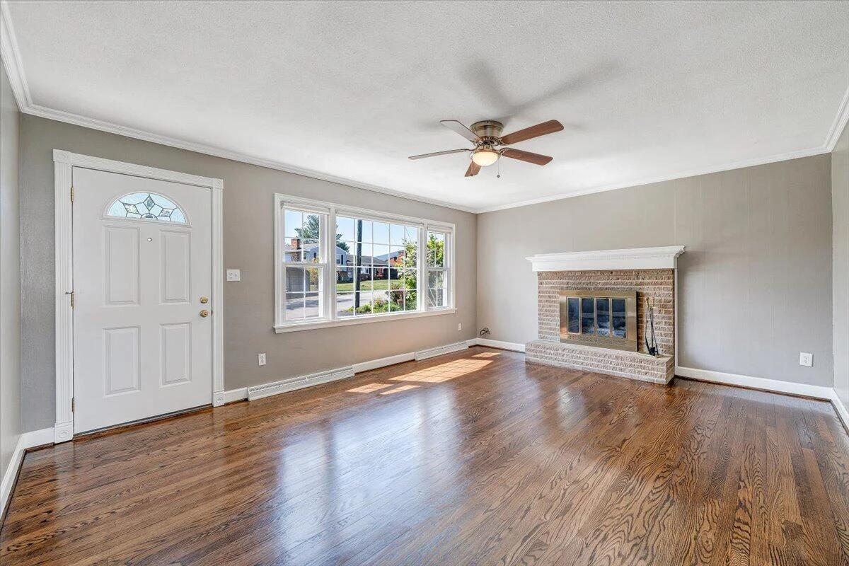 2407 Laura RD NW - Photo 6