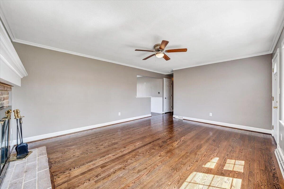 2407 Laura RD NW - Photo 7