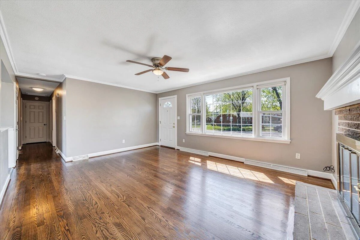 2407 Laura RD NW - Photo 8
