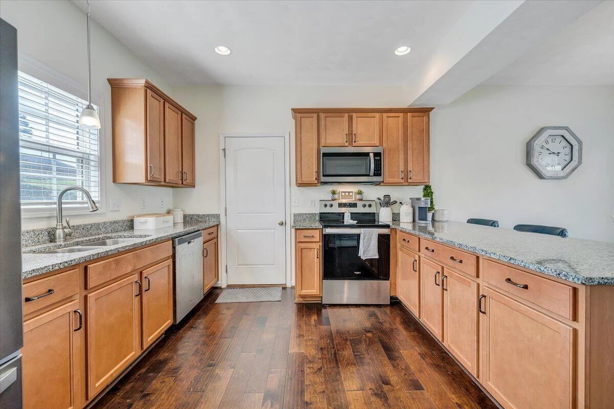 424 Cambridge Court RD - Photo 13