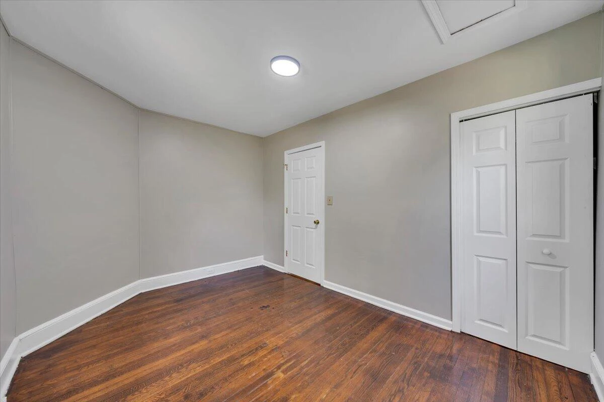 1807 Archbold AVE NE - Photo 14
