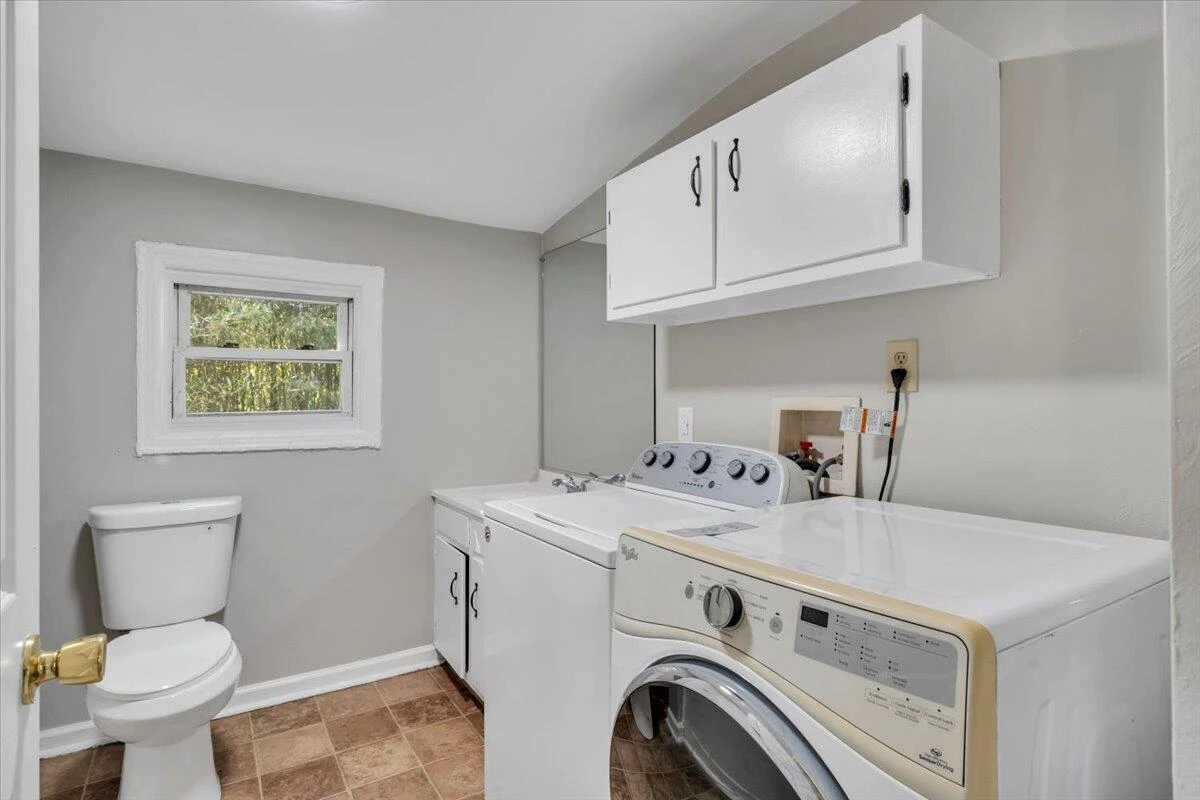 1807 Archbold AVE NE - Photo 17