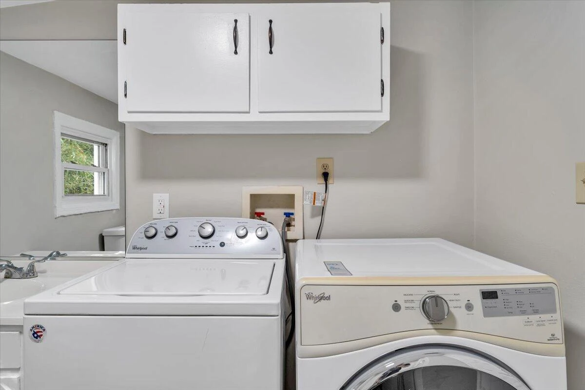 1807 Archbold AVE NE - Photo 19