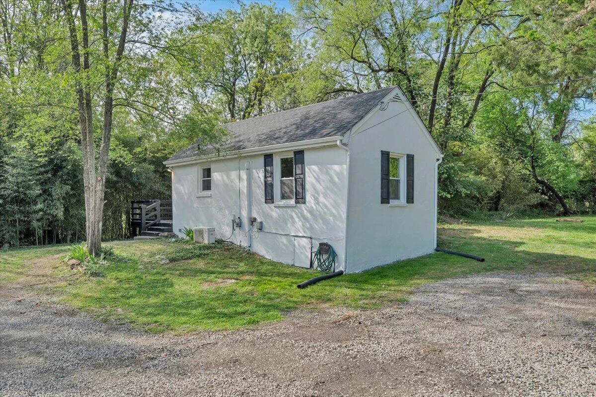 1807 Archbold AVE NE - Photo 24