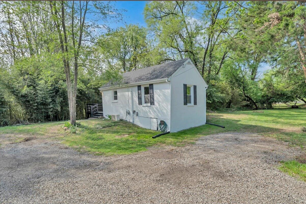 1807 Archbold AVE NE - Photo 25