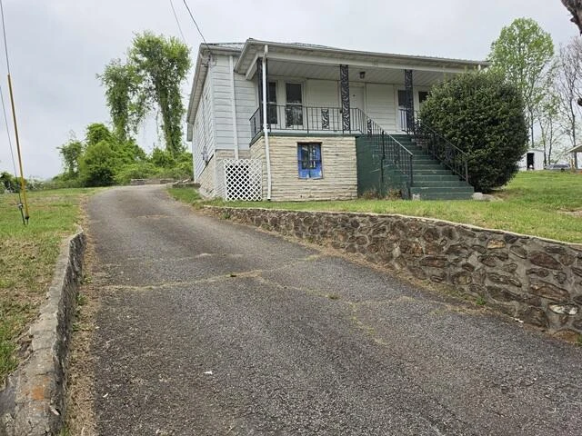 170 10th ST - Photo 6