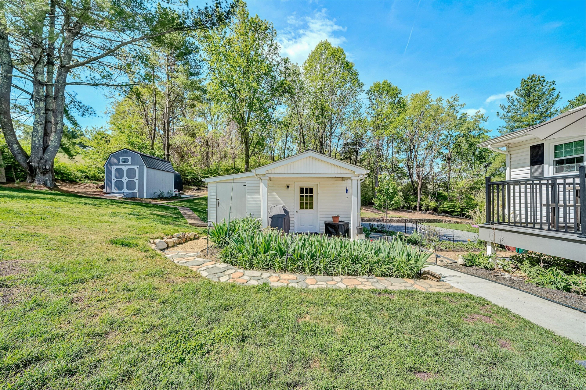 3994 Springwood RD - Photo 39