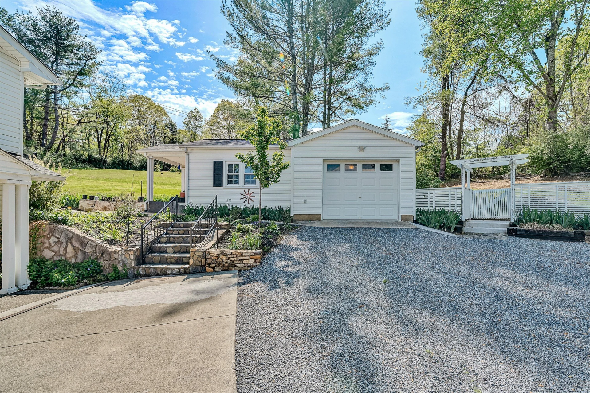 3994 Springwood RD - Photo 47