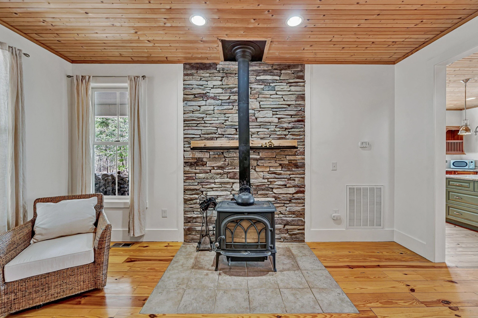 1307 Lakefield DR - Photo 17