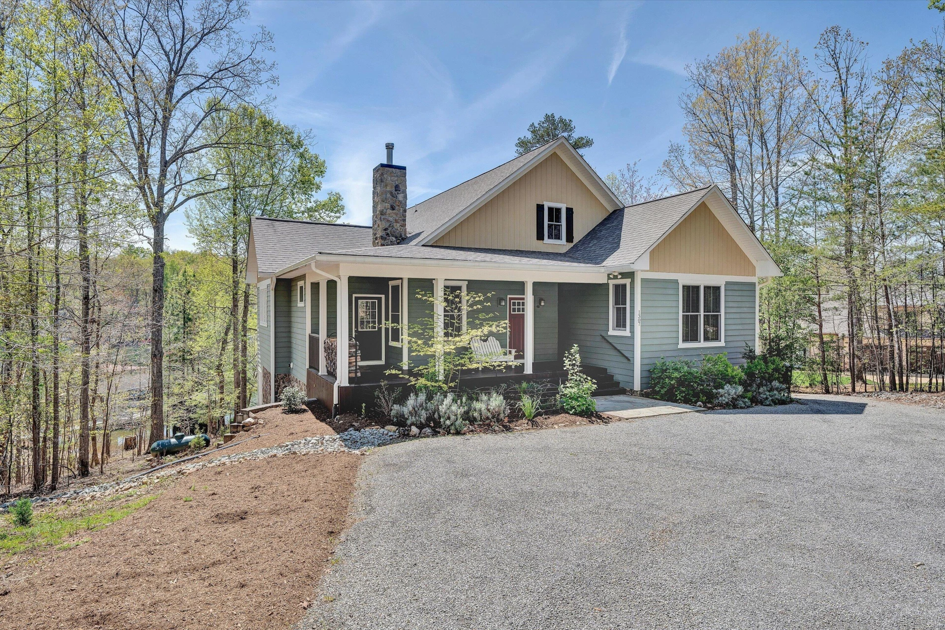 1307 Lakefield DR - Photo 2