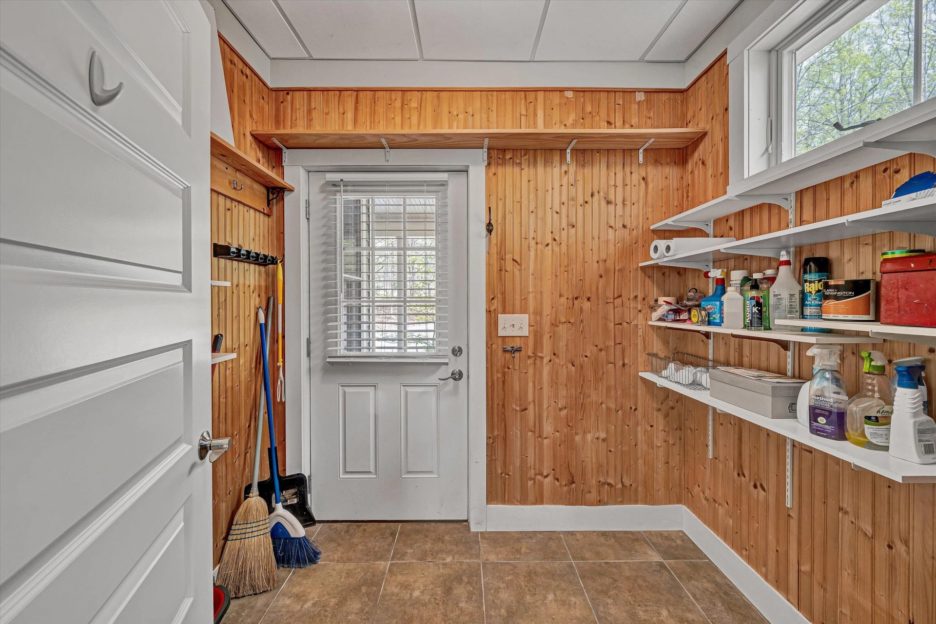 1307 Lakefield DR - Photo 24