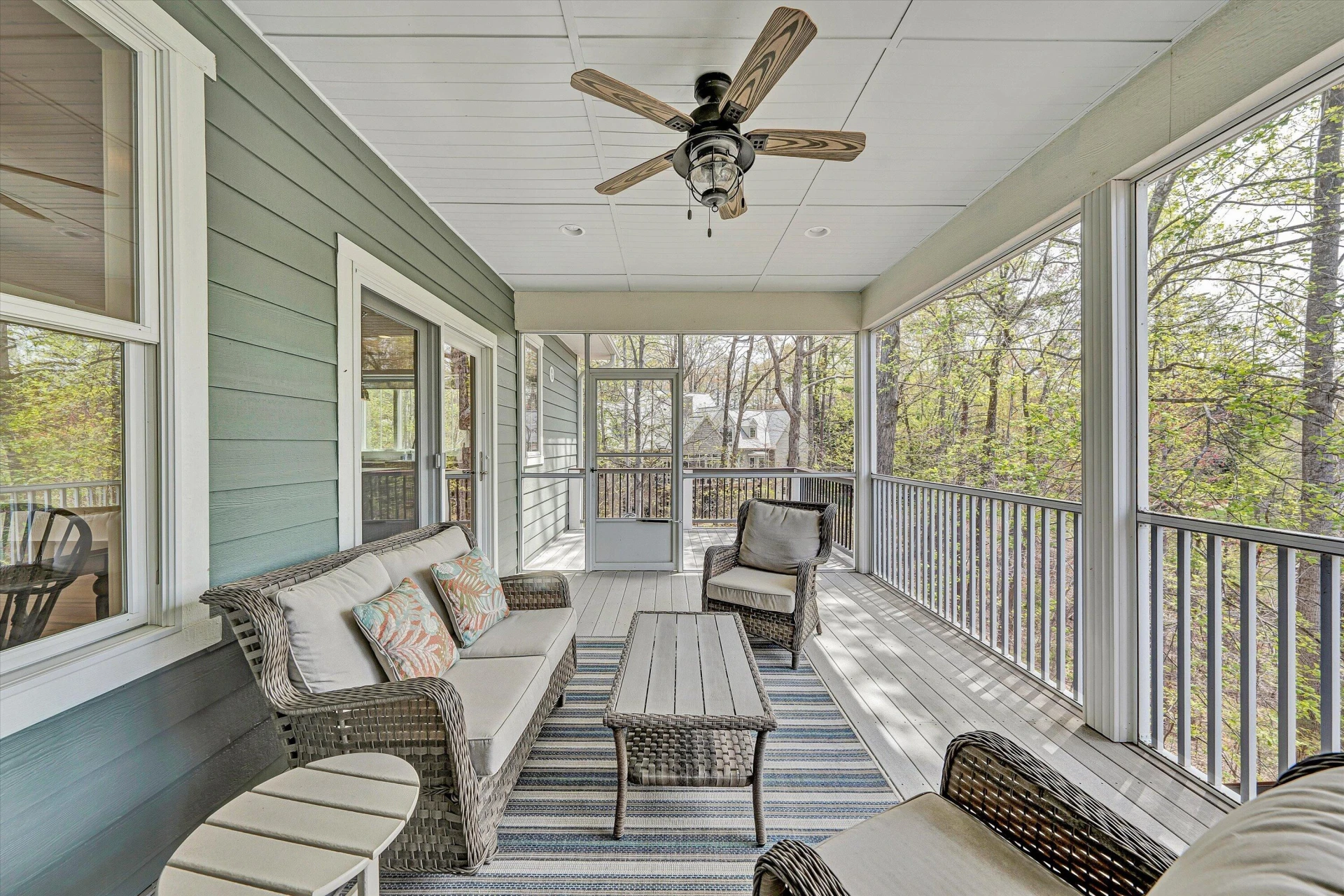 1307 Lakefield DR - Photo 33
