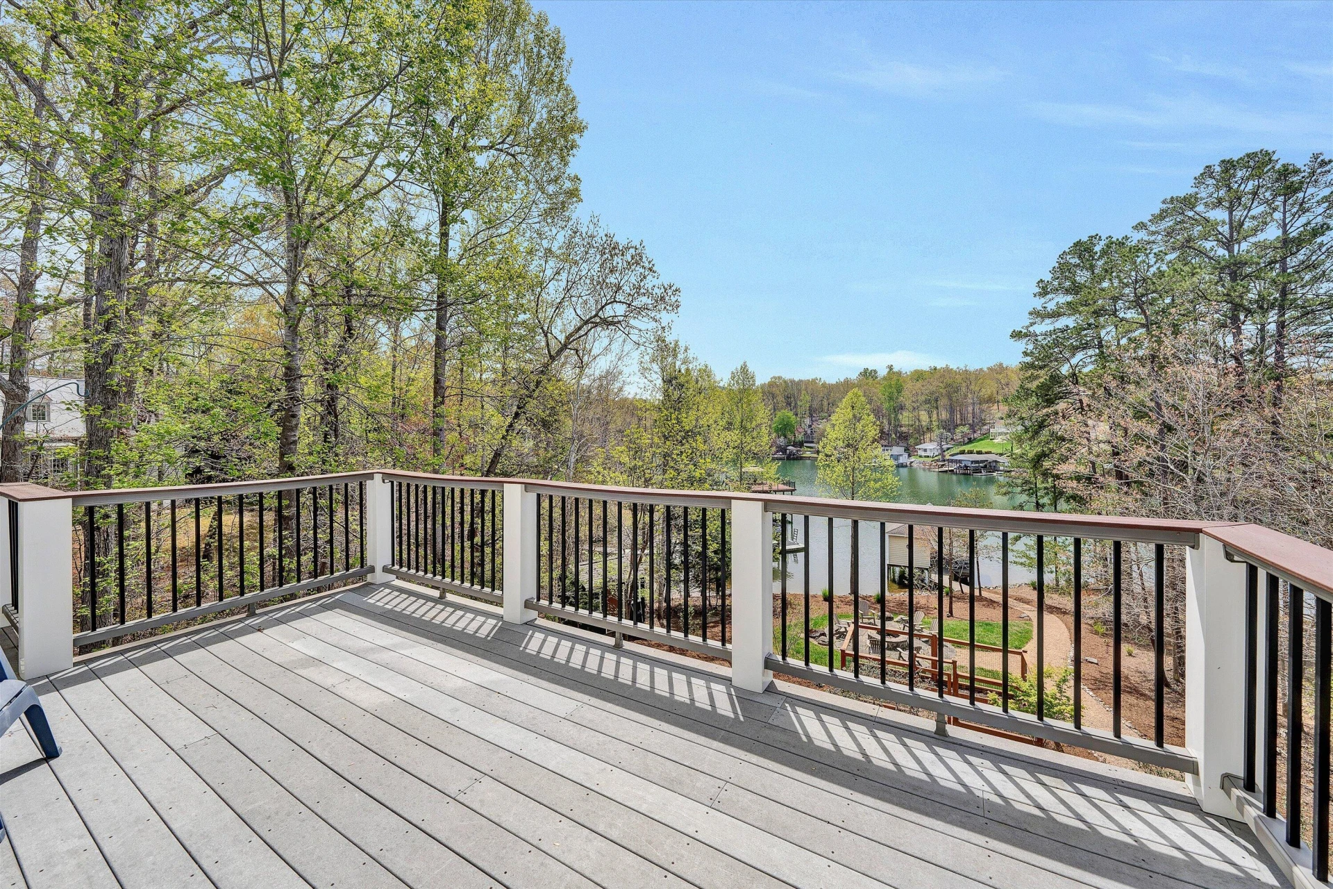 1307 Lakefield DR - Photo 37