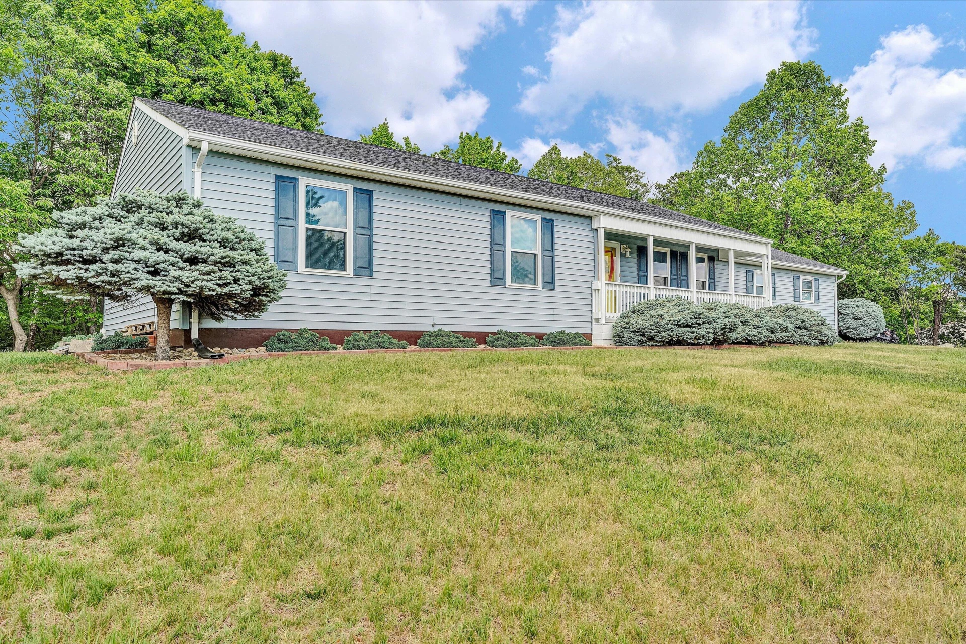 1530 Graybill RD NW - Photo 4