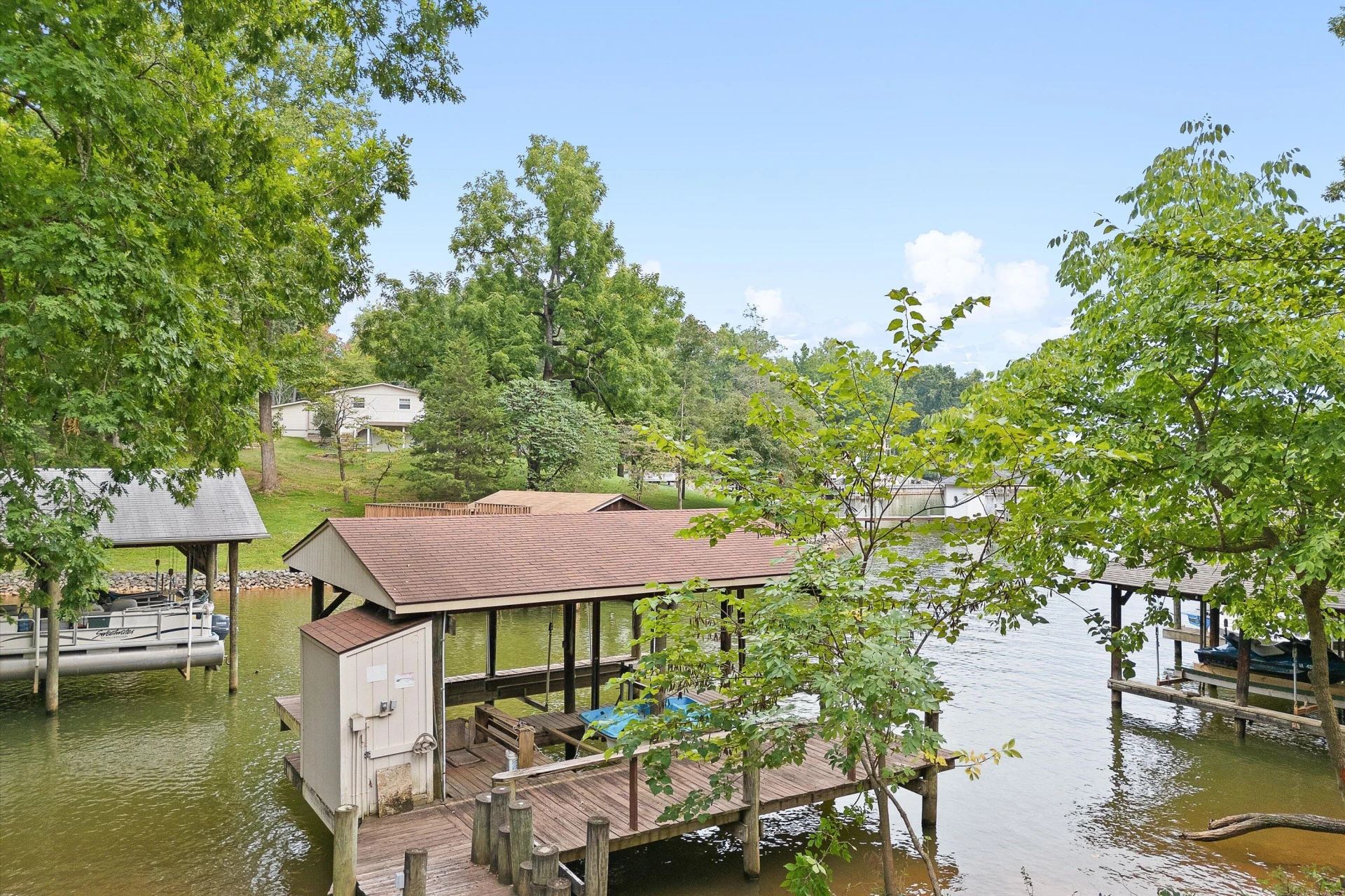 259 Brooks Point LN - Photo 38