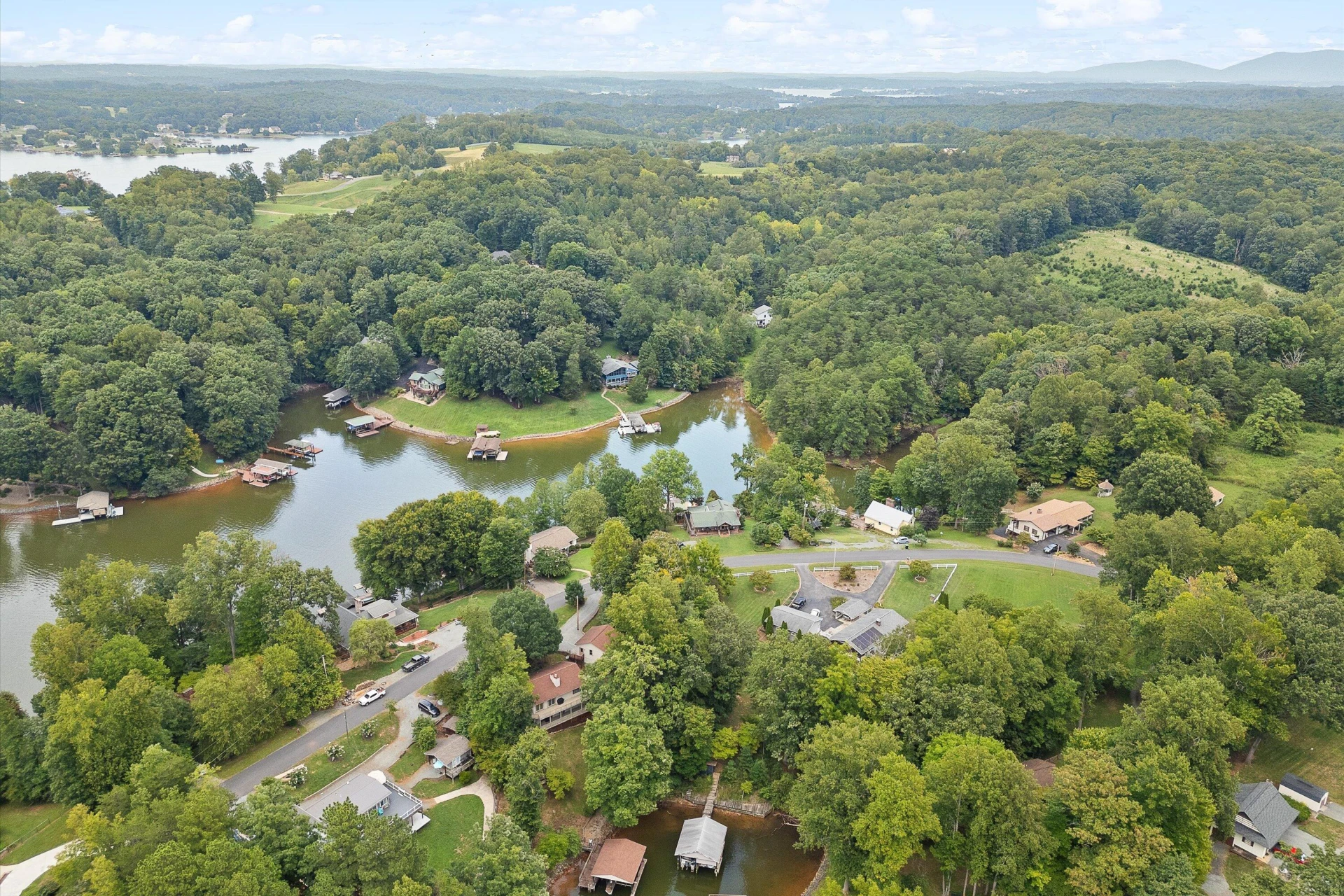 259 Brooks Point LN - Photo 42