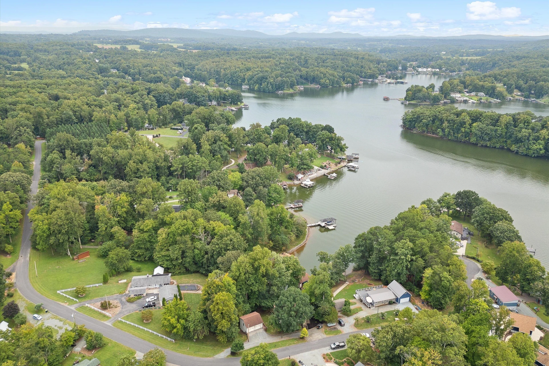 259 Brooks Point LN - Photo 45