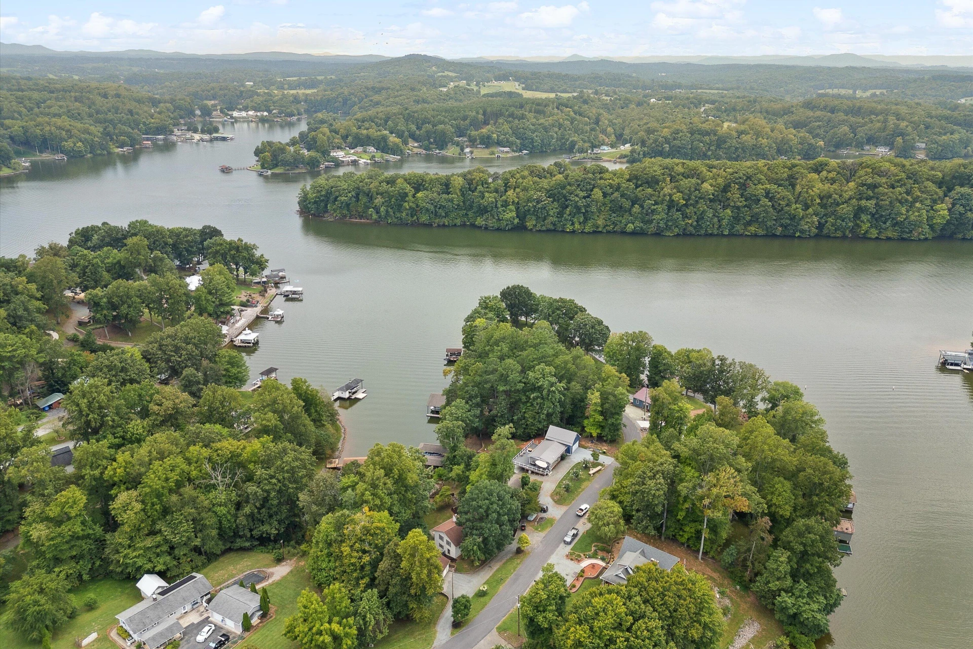 259 Brooks Point LN - Photo 46