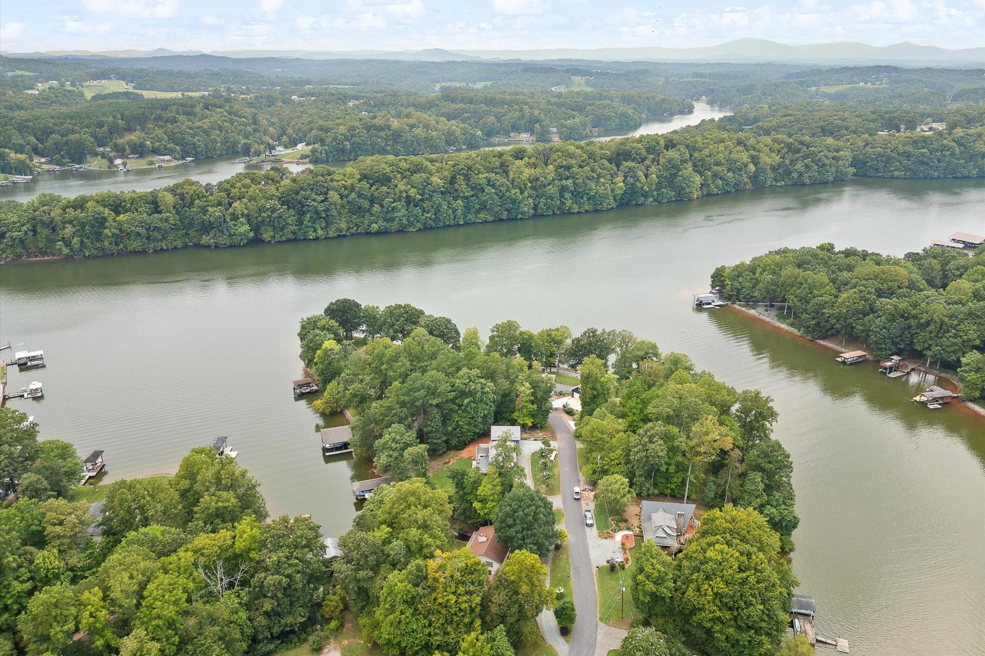 259 Brooks Point LN - Photo 47