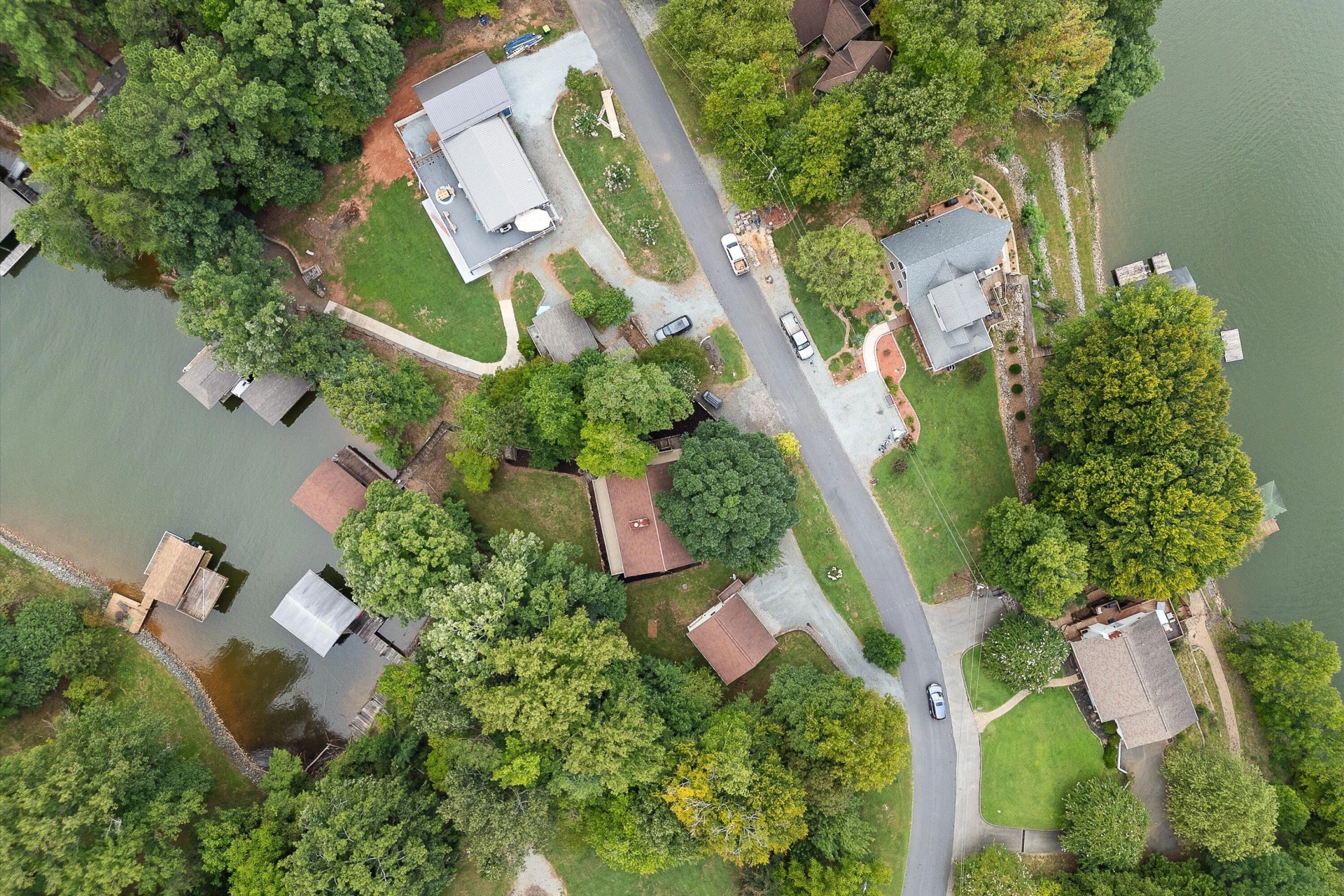 259 Brooks Point LN - Photo 49