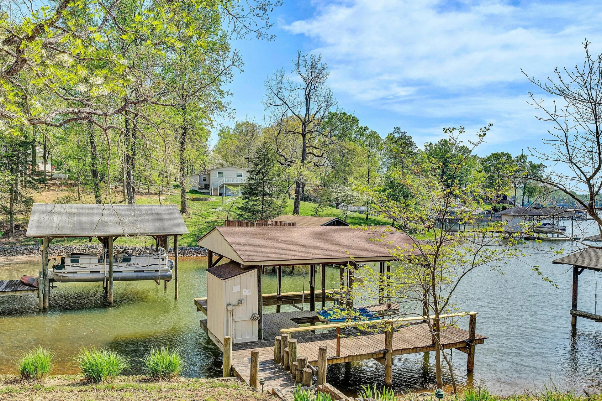 259 Brooks Point LN - Photo 8