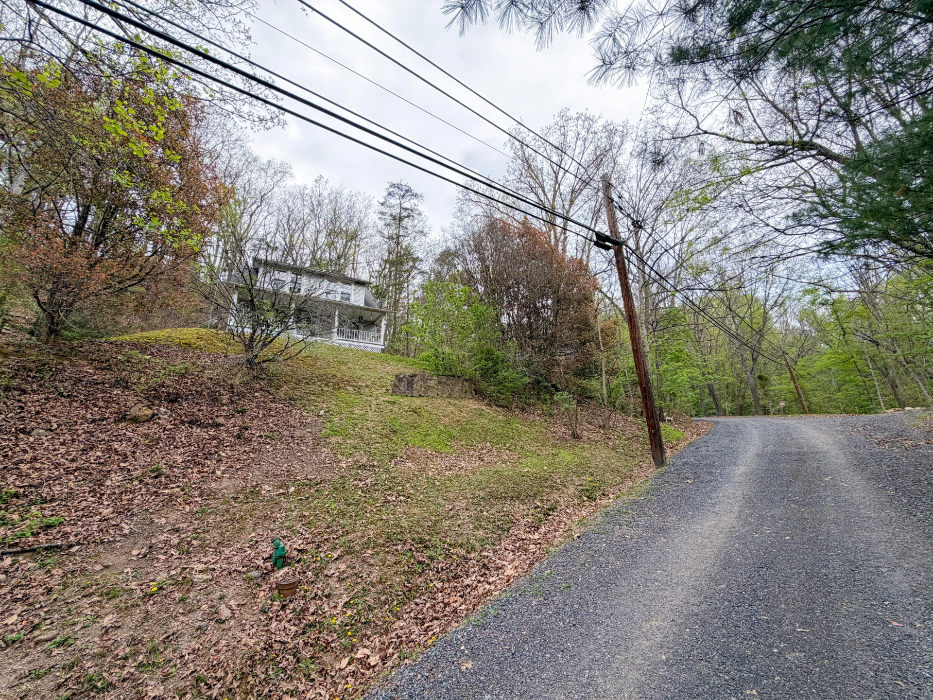 110 Crescent AVE - Photo 3