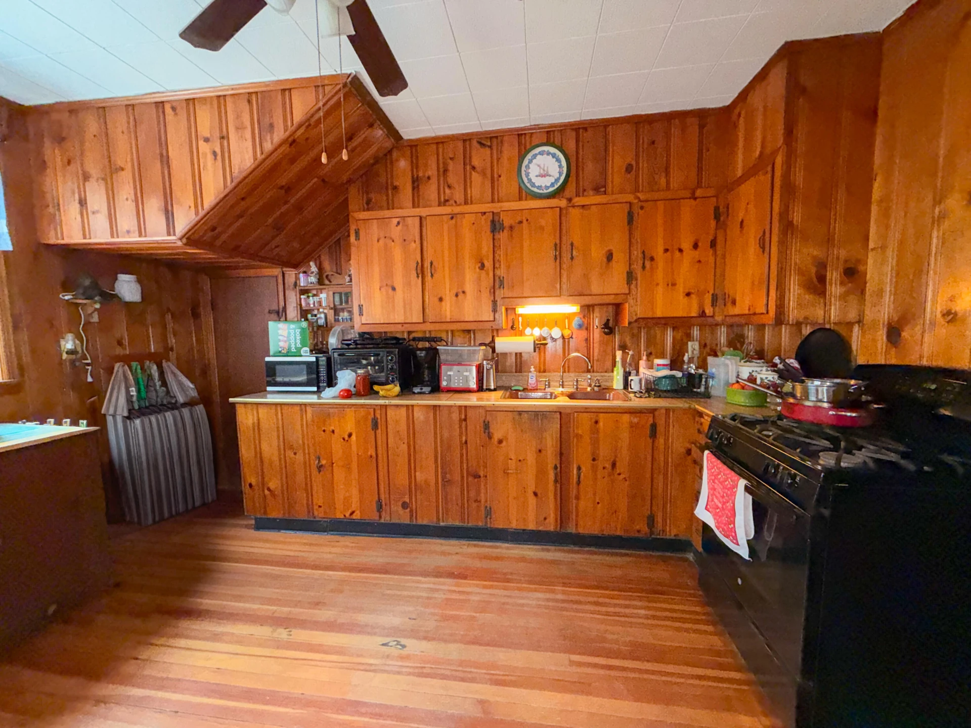 110 Crescent AVE - Photo 7