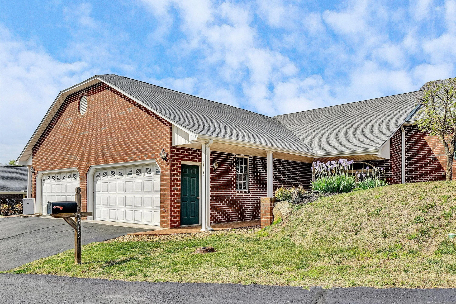 2505 Feather Garden CIR - Photo 29