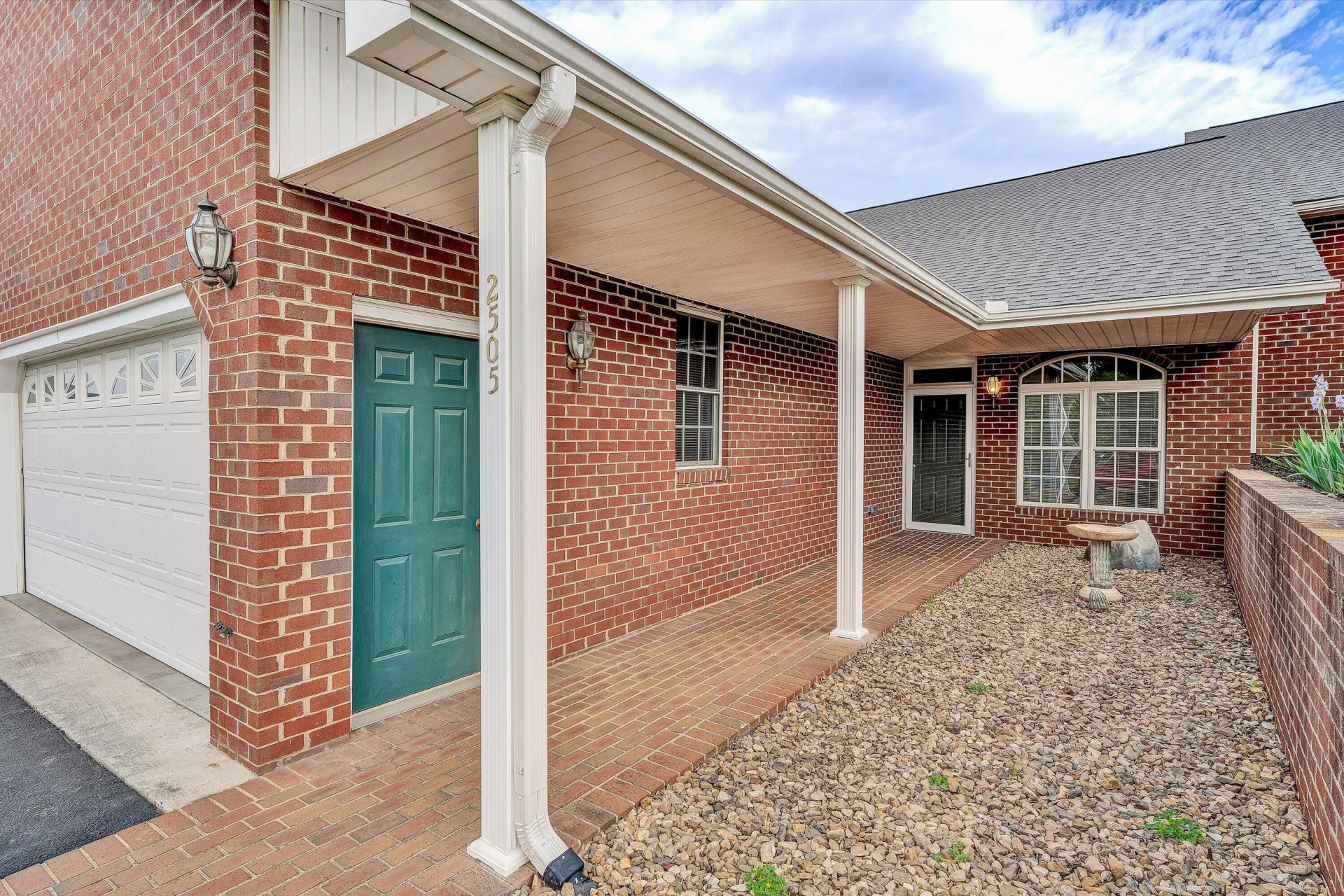 2505 Feather Garden CIR - Photo 3