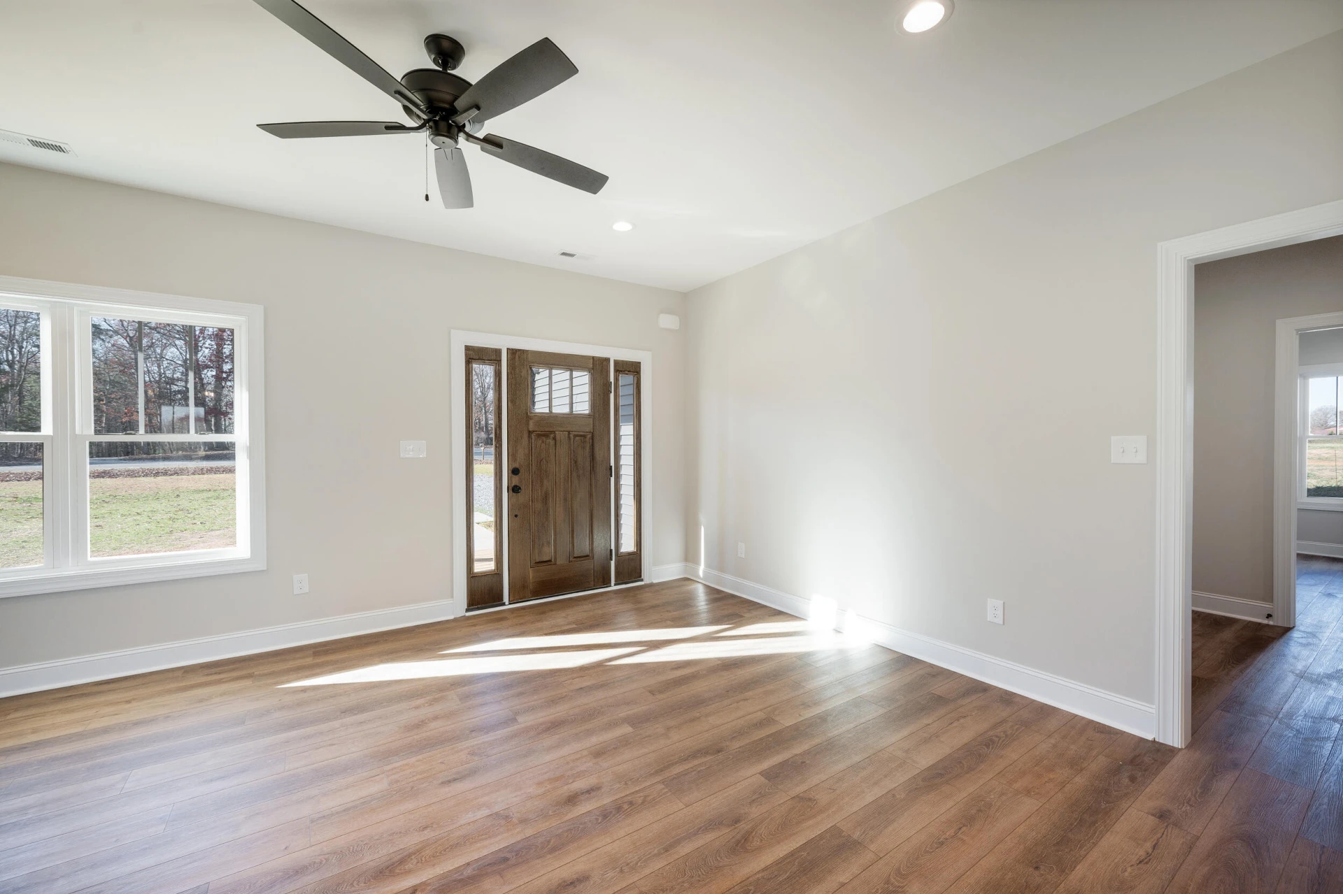 10402 Leesville RD - Photo 3