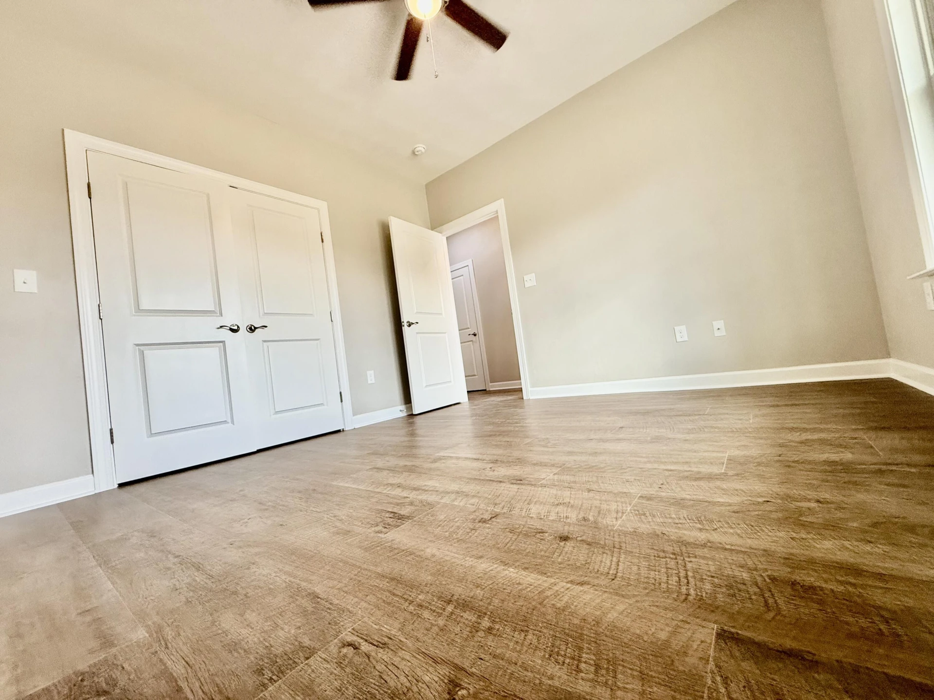 5185 Cove RD - Photo 4