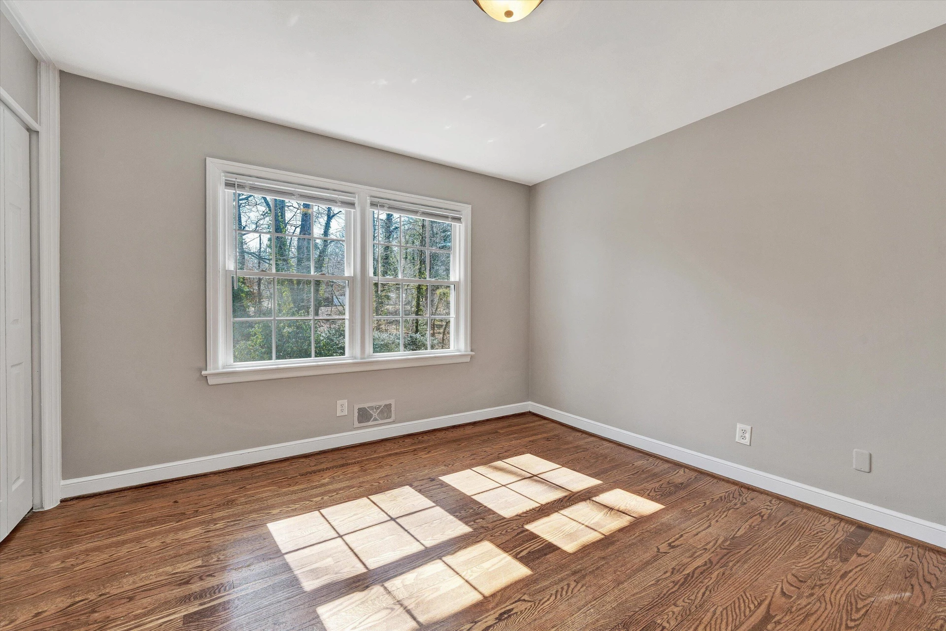 2031 Bridle LN - Photo 15