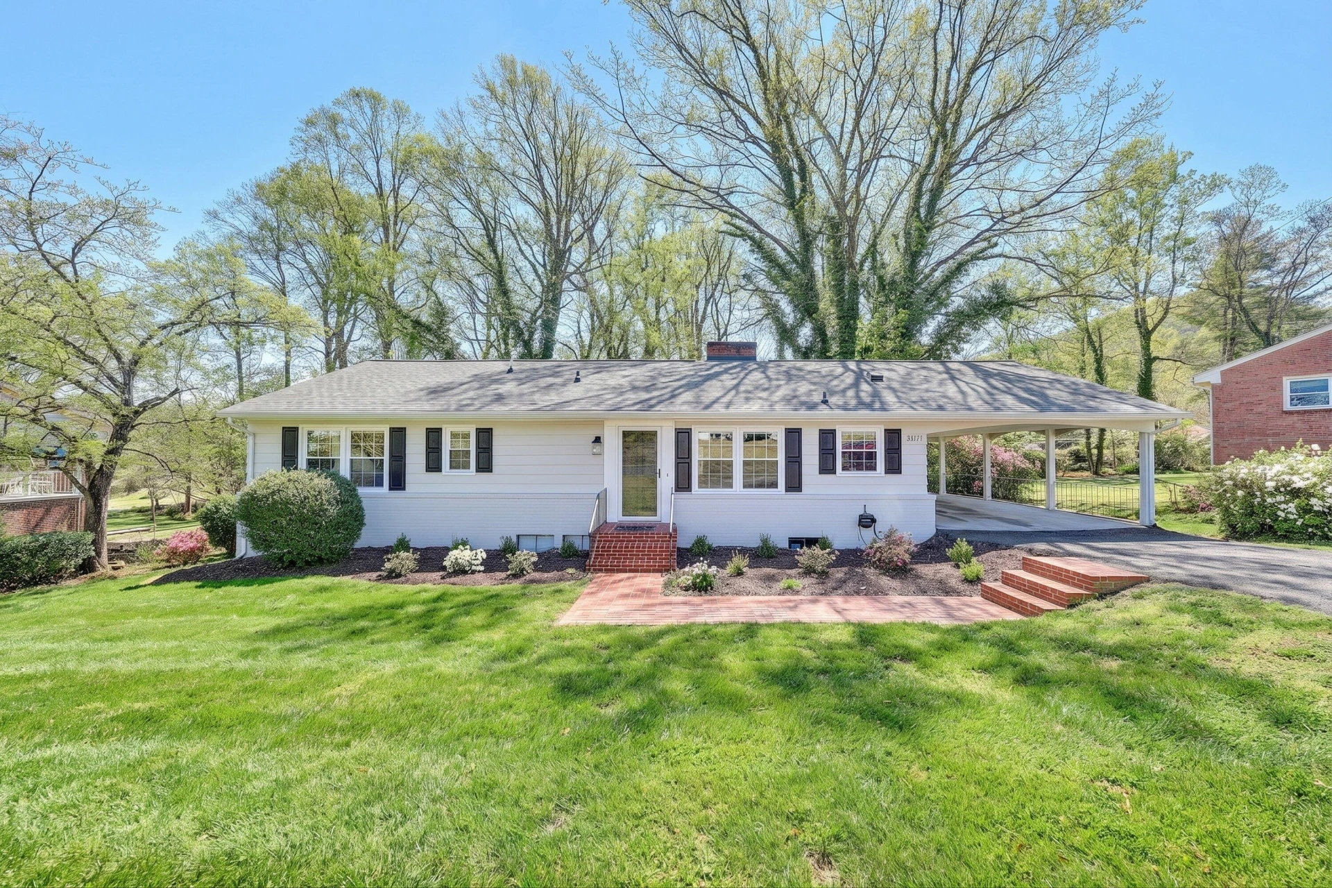 2031 Bridle LN - Photo 2