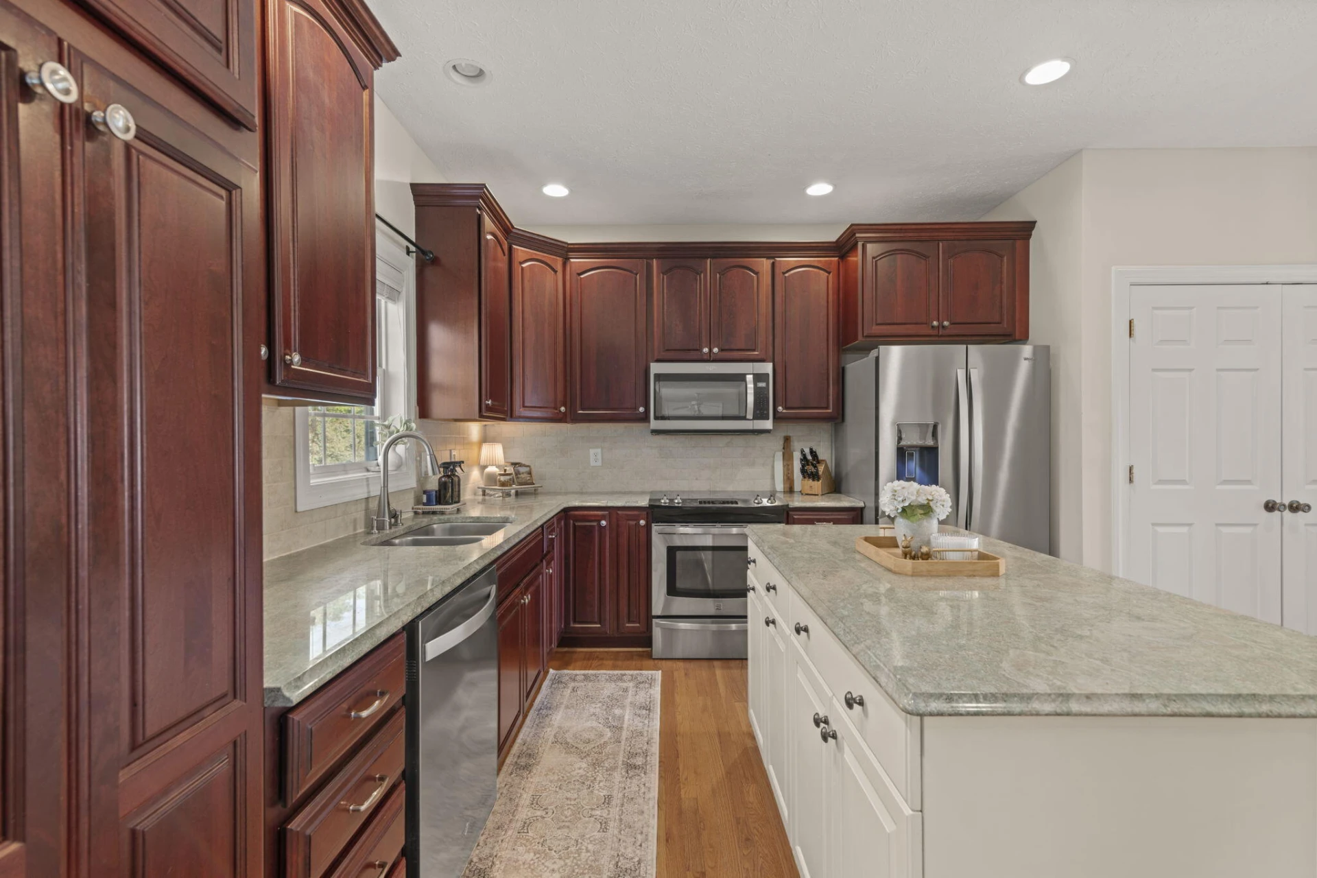 1164 Majestic Oaks DR - Photo 19