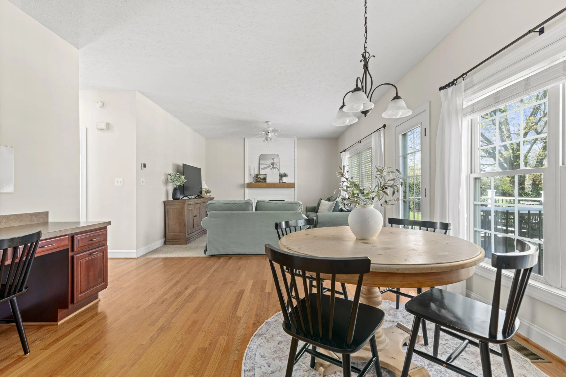 1164 Majestic Oaks DR - Photo 24