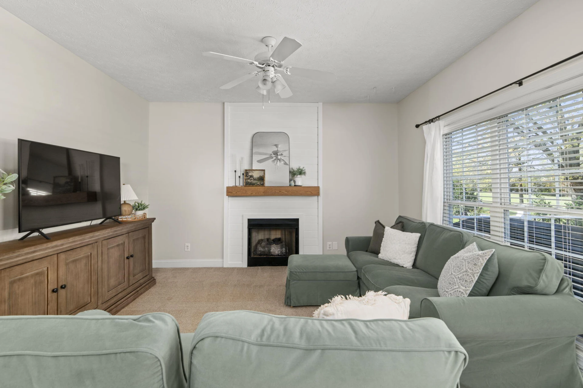 1164 Majestic Oaks DR - Photo 26