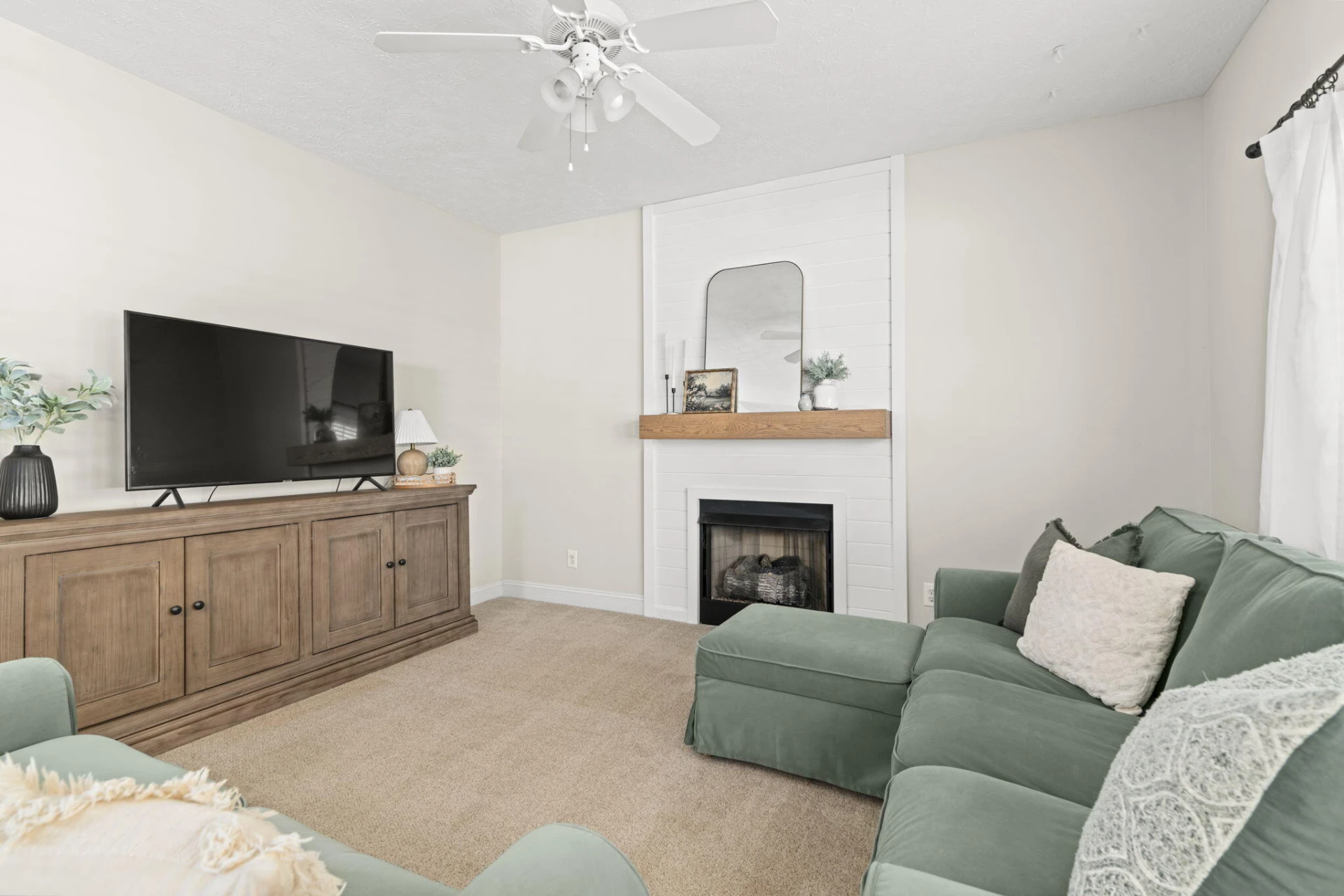 1164 Majestic Oaks DR - Photo 27