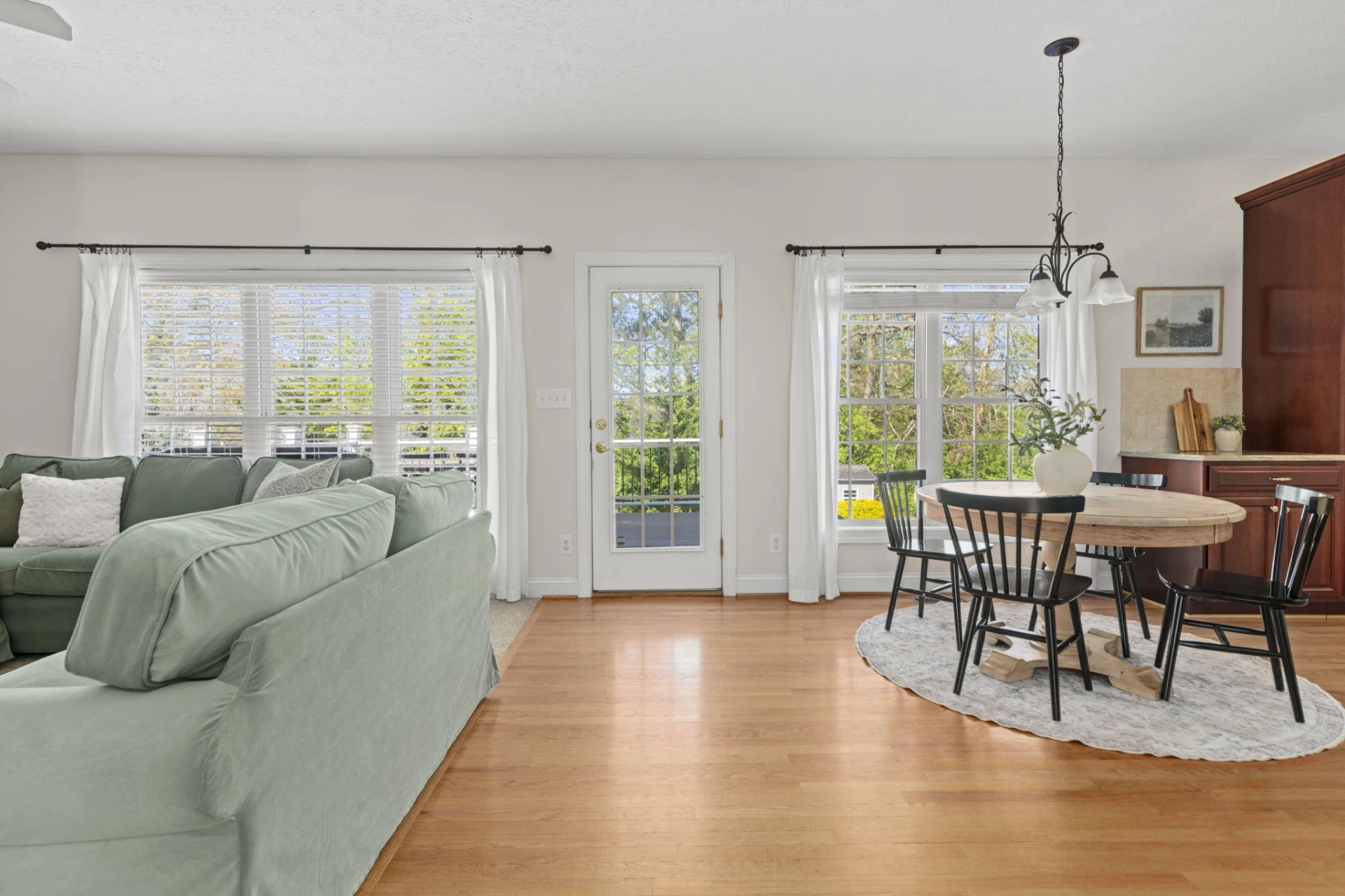 1164 Majestic Oaks DR - Photo 30