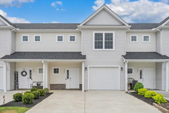 225 Louise LN, Elliston, VA, 24087
