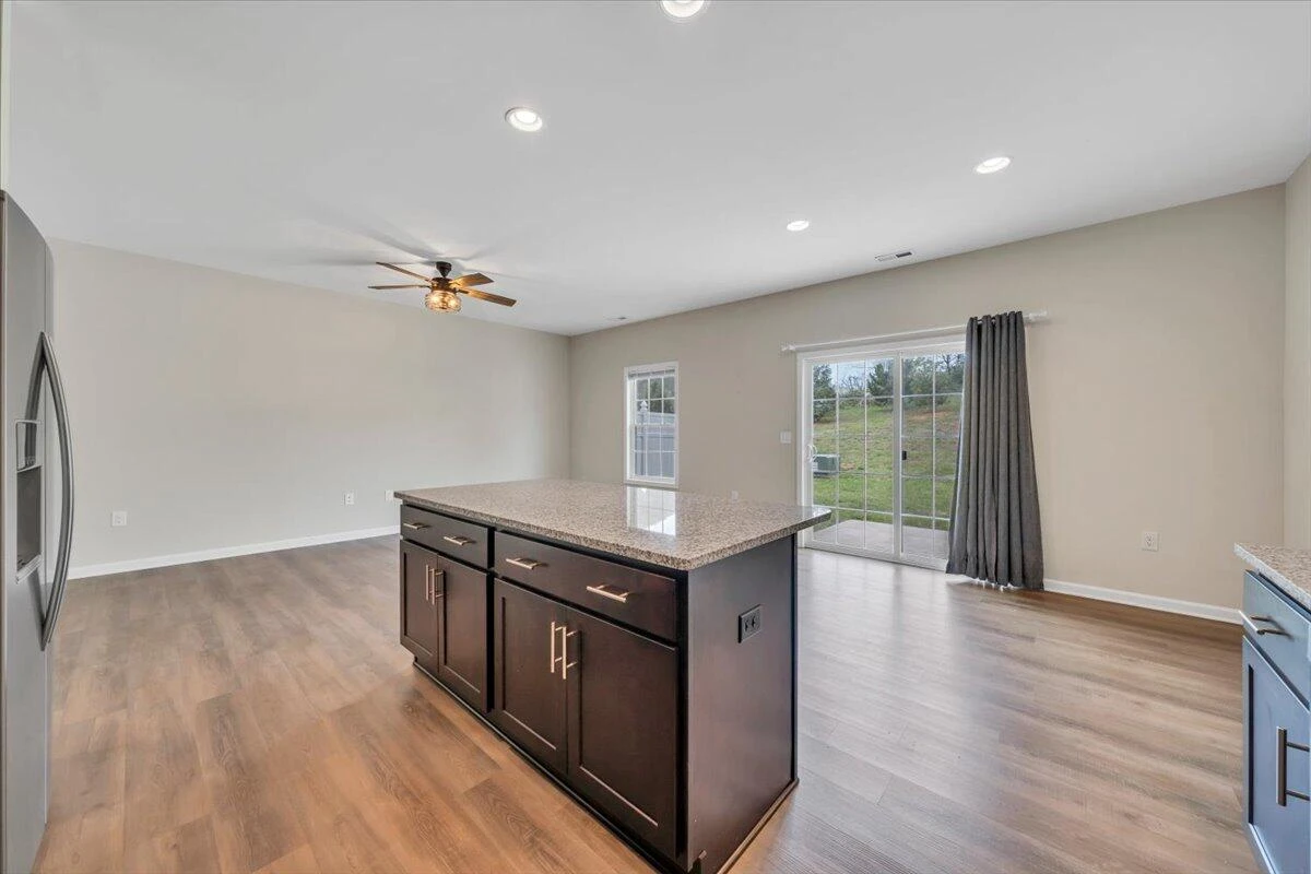 225 Louise LN - Photo 15