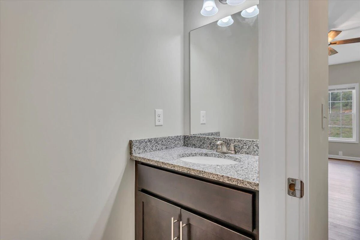 225 Louise LN - Photo 17