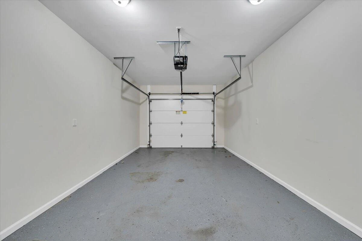 225 Louise LN - Photo 30