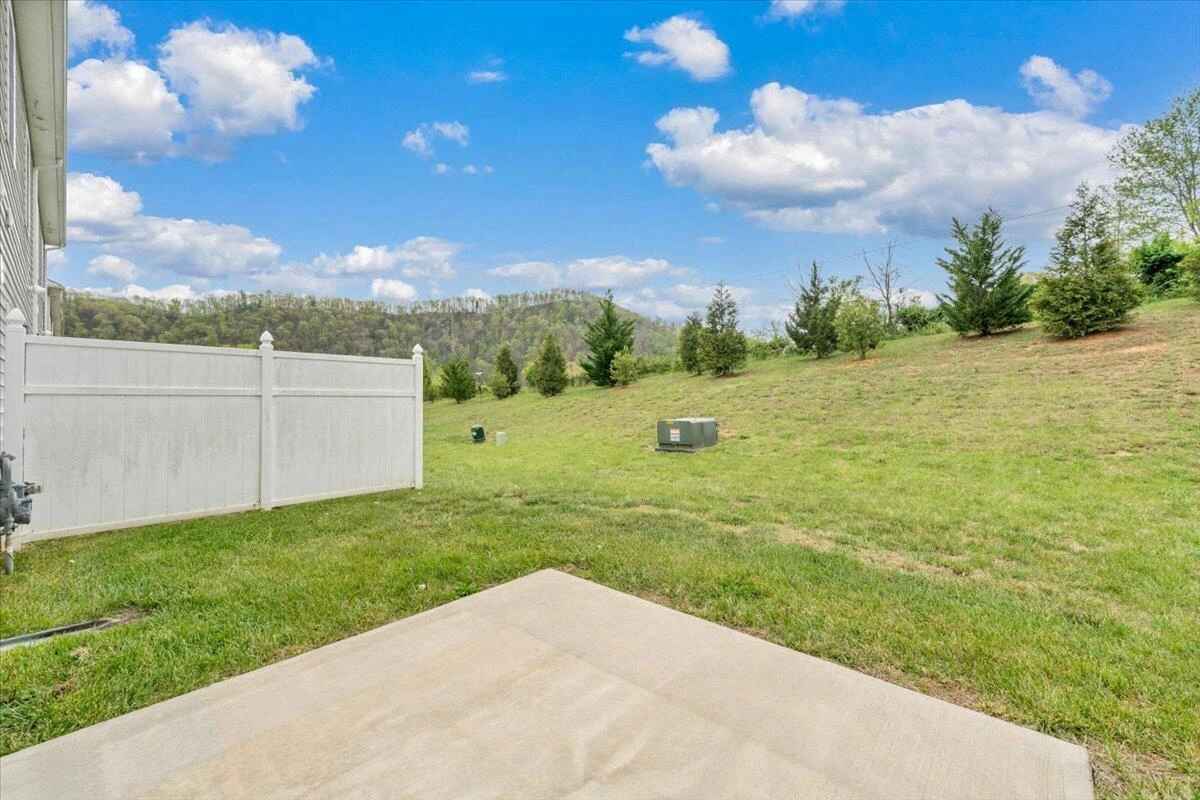 225 Louise LN - Photo 32